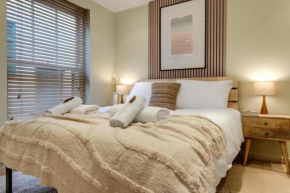 Modern 2 Bedroom Apartment in the City Center